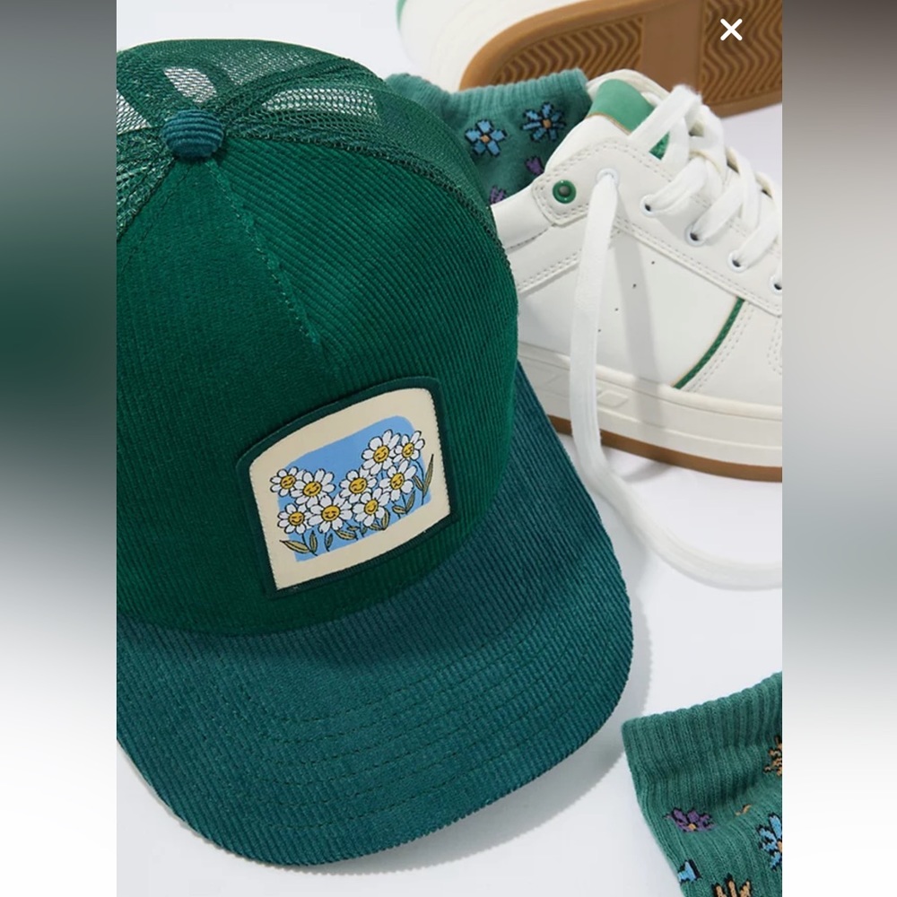 American Eagle - Corduroy Patch Trucker Hat - Picture 2 of 3